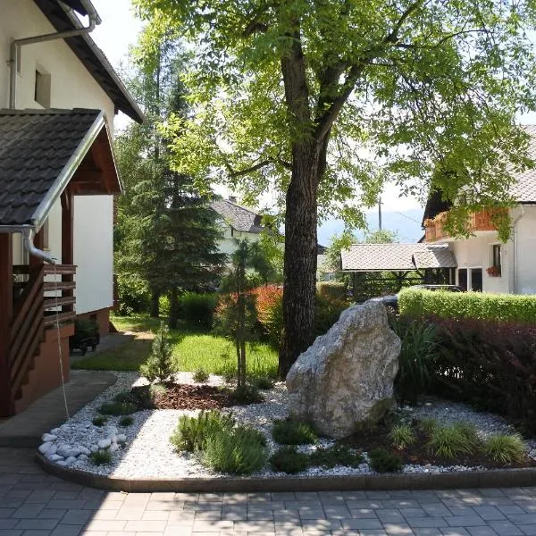 Apartma Vrh, hotel a Lesce