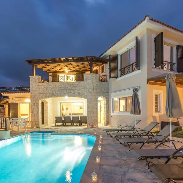 Resitour - Perneri Four Bedroom Villa, hotel in Stroumbi