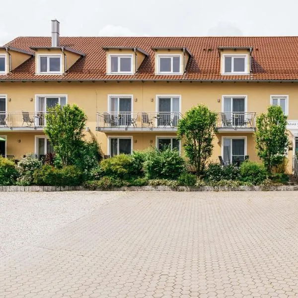 Gasthaus Hotel Ostermeier, hotel v destinaci Attenkirchen