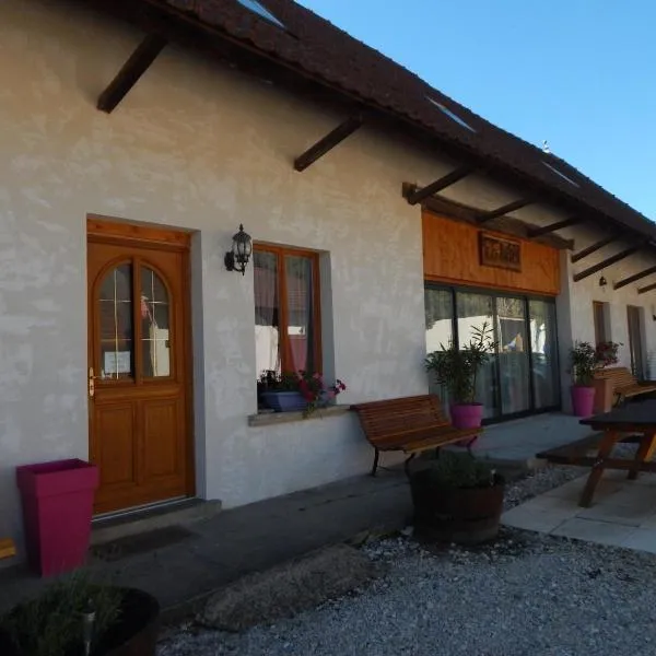 Gite chez Marcel et Béa, hotel v destinaci La Chapelle-Saint-Sauveur