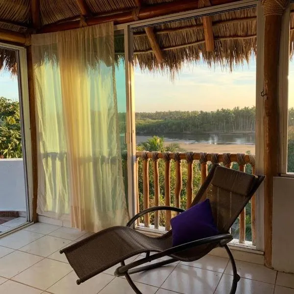 Casa del Estero playa Platanitos, hotel in Zacualpan