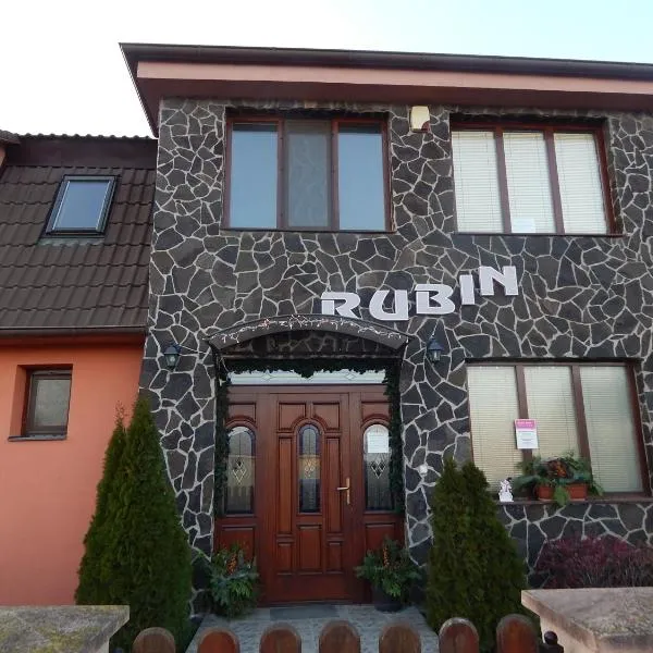 RUBIN, hotel en Veľký Meder