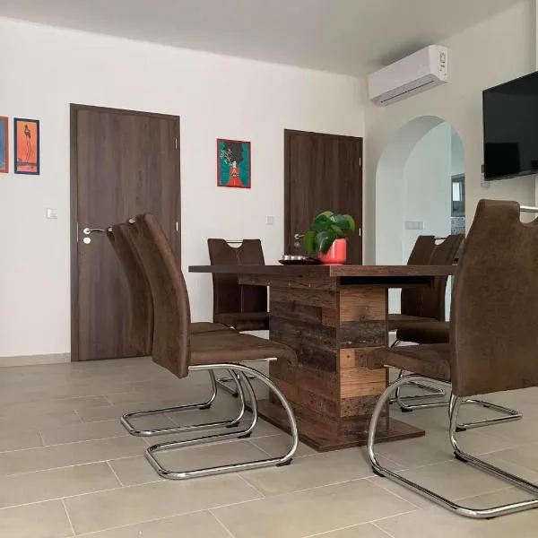 Lali Vendégház, hotel v destinaci Ásványráró