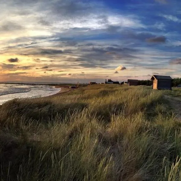 Paradise Beach Surf Bugalow Small, hotel in Kõpu