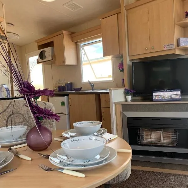 Family Holiday Home - Thorness Bay - WIFI, hotel v destinaci Porchfield