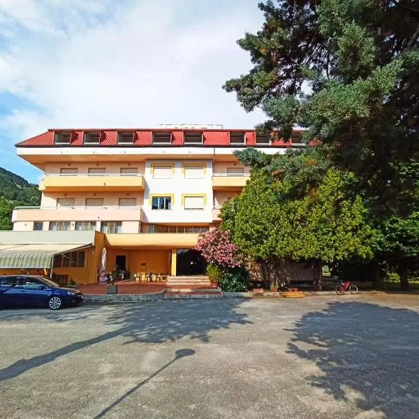 Hotel Santa Maria Del Bagno, hotell i Pesche