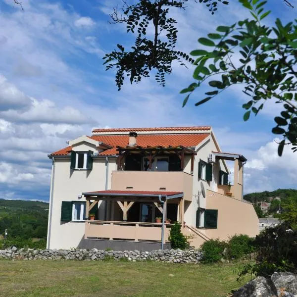 Apartmani Carnizza, hotel in Lovinac