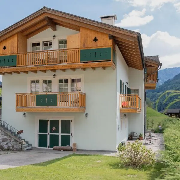 La Piccola Casa Verde, viešbutis mieste Canale San Bovo