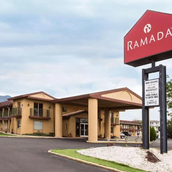 Ramada by Wyndham Flagstaff East, hotel in Flagstaff