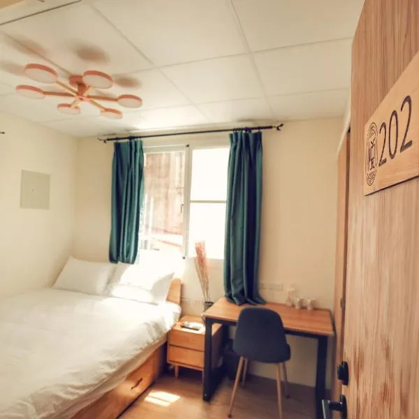 Yua Ya B&B, hotel in Tainan