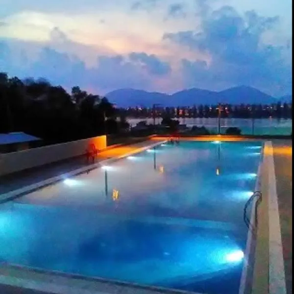 Marina Height Seaview Resort, Teluk Batik, Lumut, Hotel in Kampong Tebing Rabak