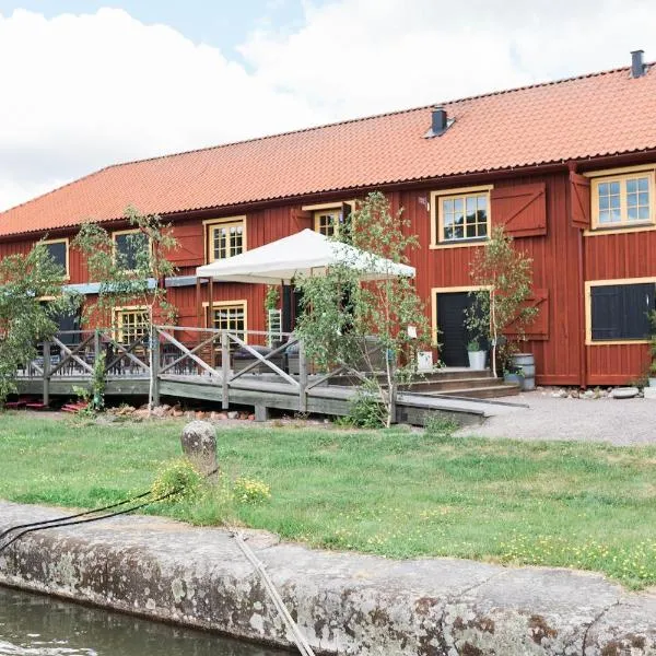 Kanalmagasinets Pensionat, hotell i Höckerstad