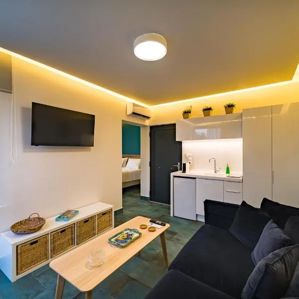 Kyma Couples Getaway, hotel in Stalís