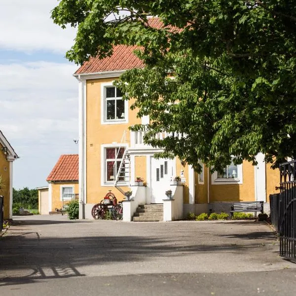 Mjällbyhus Pensionat & Stugby, hótel í Sölvesborg