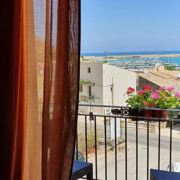 Cerri Hotel, hotel a Castellammare del Golfo