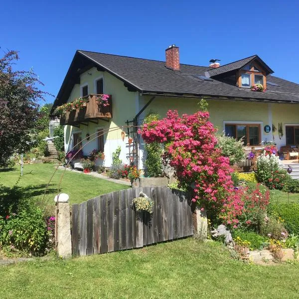 Gästehaus Huber, hotel Arbesbach városában