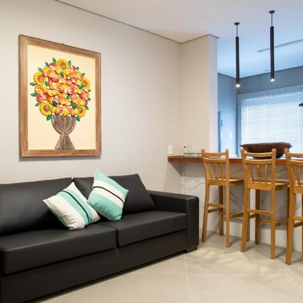 ESPAÇO 250 - Apto mobiliado, 3 quartos, sendo uma suíte, banheiro social, cozinha completa, sala de estar, ar condicionado, tv e internet - Foto 4