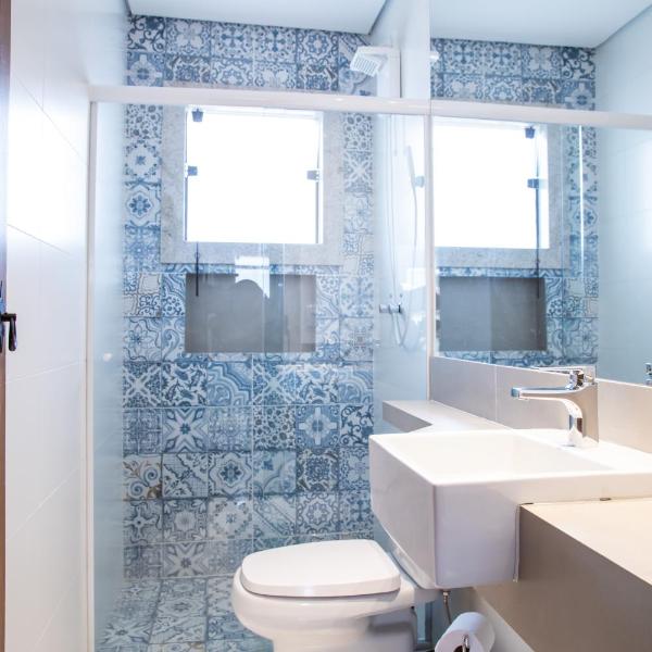 ESPAÇO 250 - Apto mobiliado, 3 quartos, sendo uma suíte, banheiro social, cozinha completa, sala de estar, ar condicionado, tv e internet - Foto 3