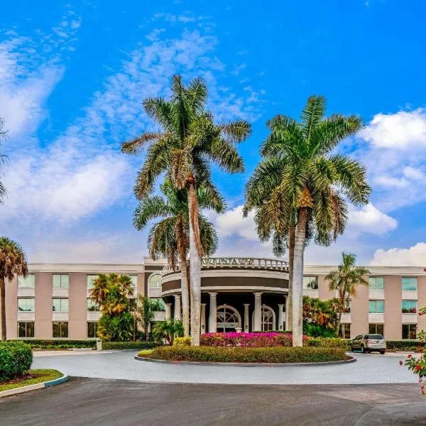 La Quinta by Wyndham Naples Downtown – hotel w mieście Lely Resort