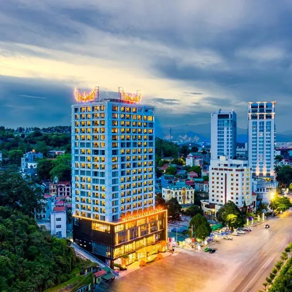 Muong Thanh Grand Bai Chay, hotell i Tuan Chau