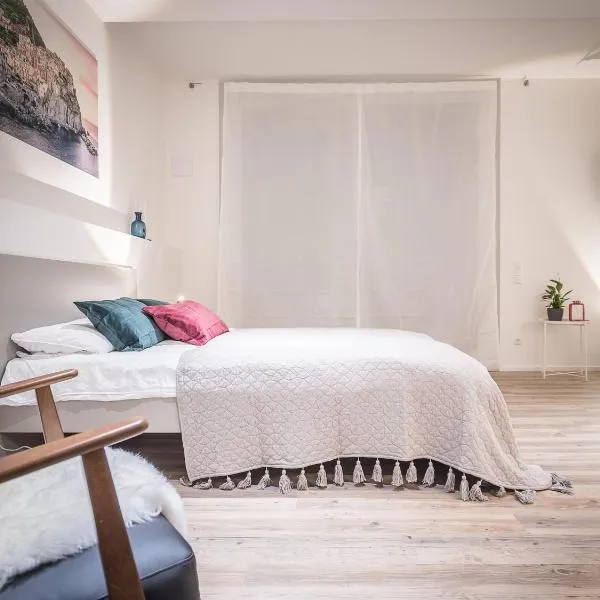 Freiburger-Ferienwohnung、フライブルク・イム・ブライスガウのホテル