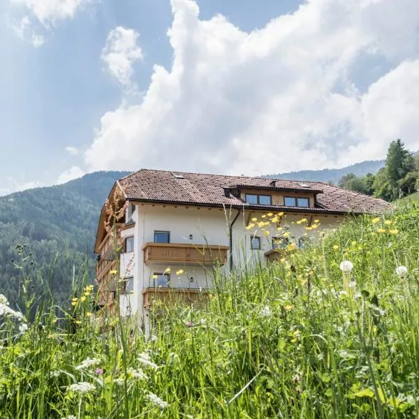 Hotel Onach, hotel en San Lorenzo di Sebato