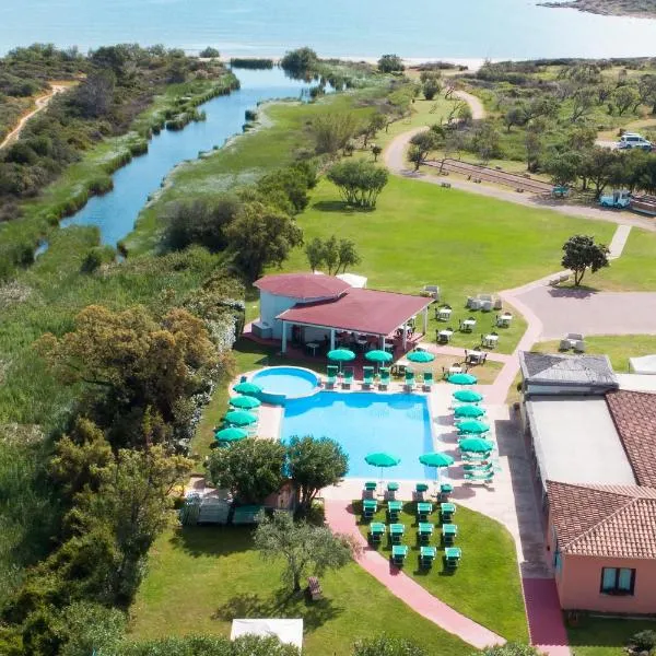 Li Suari Club Village, hotel i San Teodoro