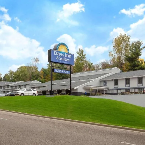 Days Inn & Suites by Wyndham Wisconsin Dells, готель у місті Вісконсин-Деллс