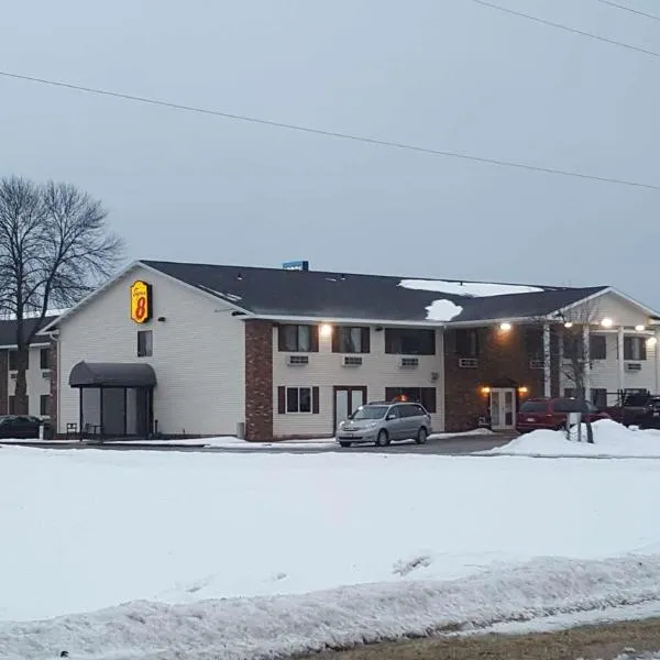 Super 8 by Wyndham Plover Stevens Point Area, hotel in Plover