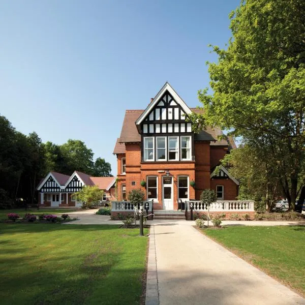 The Dower House Hotel、ウッドホール・スパのホテル