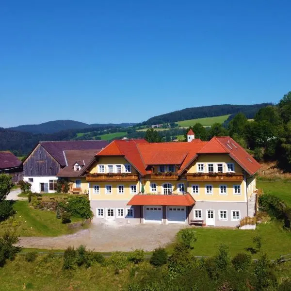 Biobauernhof Höllerbauer, hotel v destinácii Mönichwald