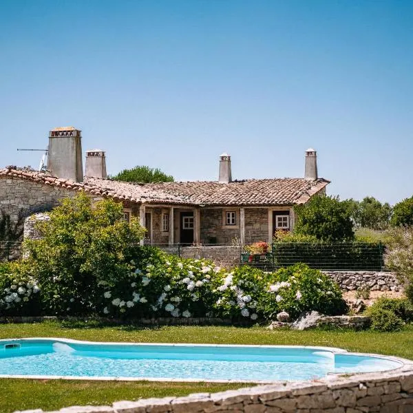 Casas de Pedra - Quinta da Escola, hotel en Amiães de Cima