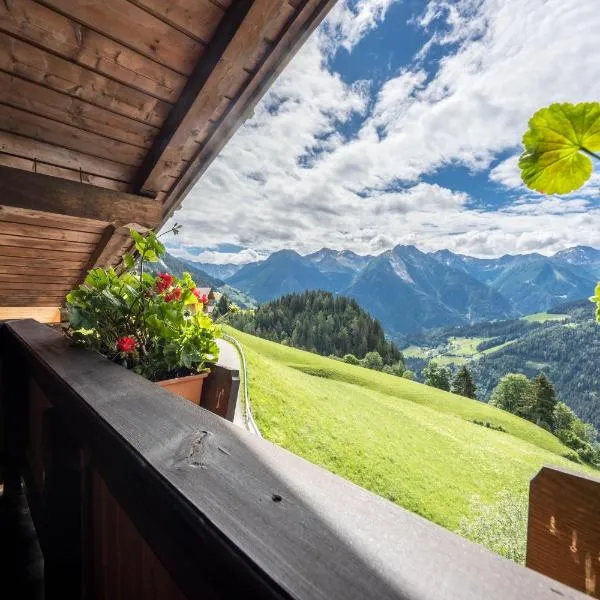 Jogglanderhof - Wasserfall, hotel Mosóban