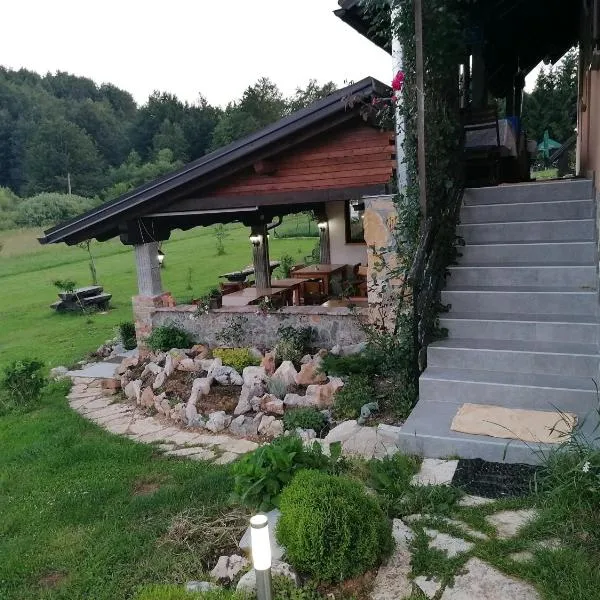 House Izvor, hotel v destinaci Jezerce