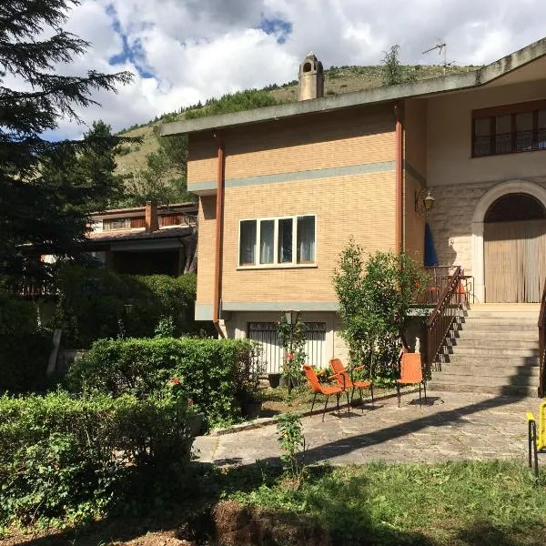 VILLA OLGA, hotell sihtkohas Canistro