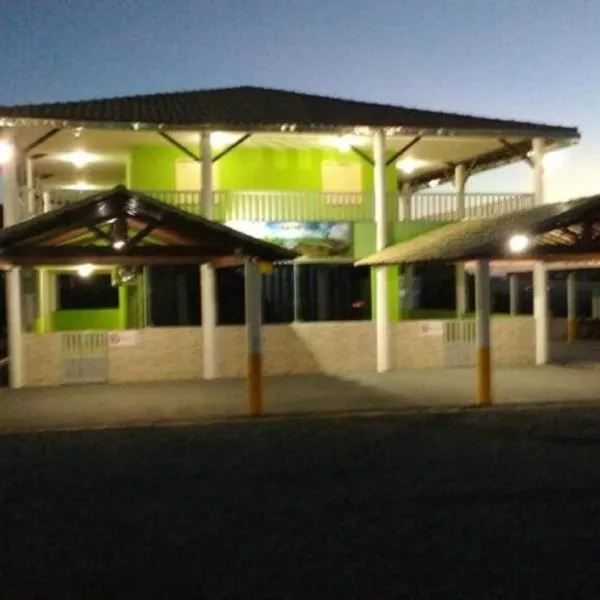 Pousada Grota dos Coqueiros, hotel v destinaci Pirambu