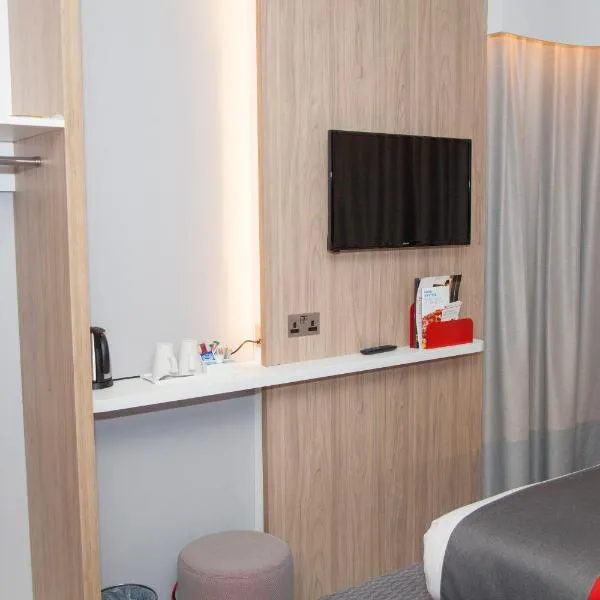 Holiday Inn Express Cardiff Bay by IHG, hotel u gradu Kardif