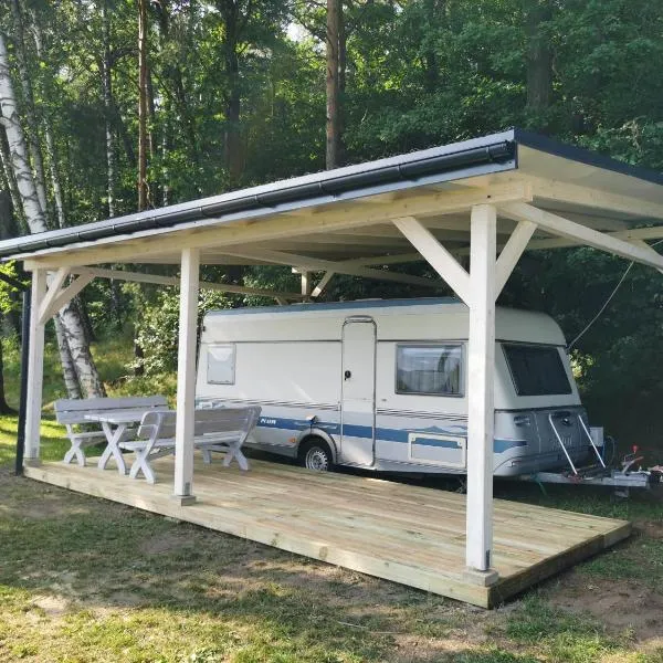 Camp Pod Dębem, khách sạn ở Ruciane-Nida