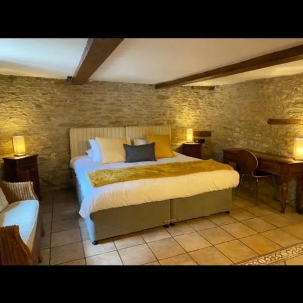 THE RED LION, hotel v destinaci Cricklade