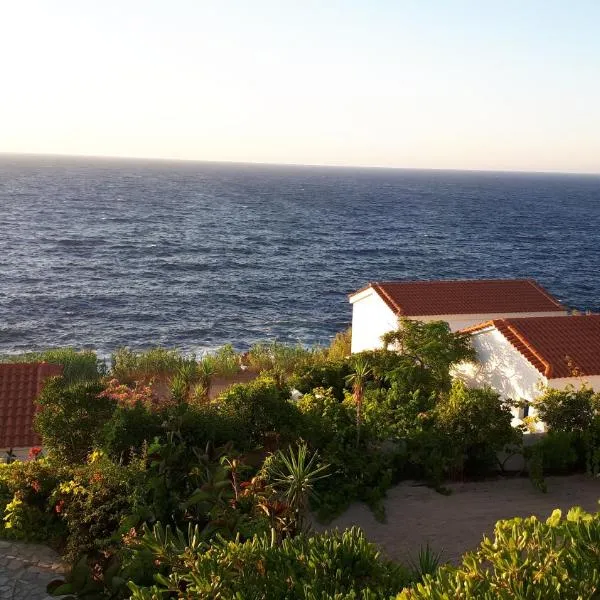 Muses sea view bungalow, hotel in Armenistis