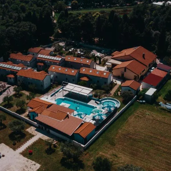 Resort Zatišje – hotel w mieście Savudrija