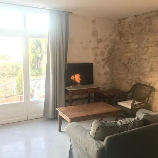 Parenthèse au bord de l’étang, hotel in Bages