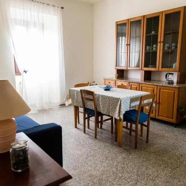 Sulle orme di Francesco appartamento blu, hotel en Bastia Umbra