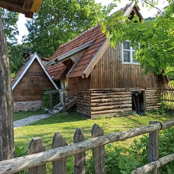 BUNGALOV COZY UNA, hotel a Kulen Vakuf