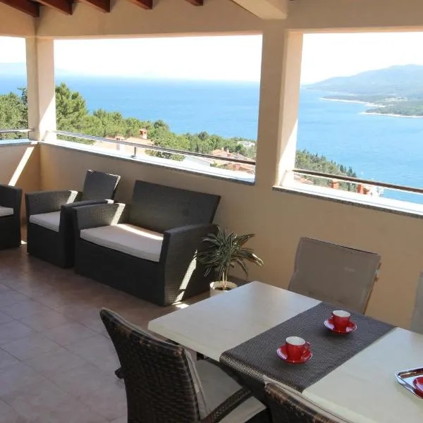 Apartments Mareblu, hotel a Rabac