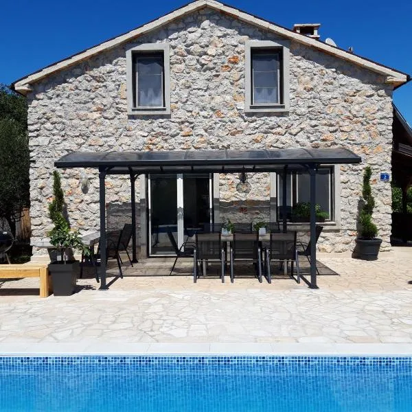 Casa Nora Adriatica, hotel a Vilanija