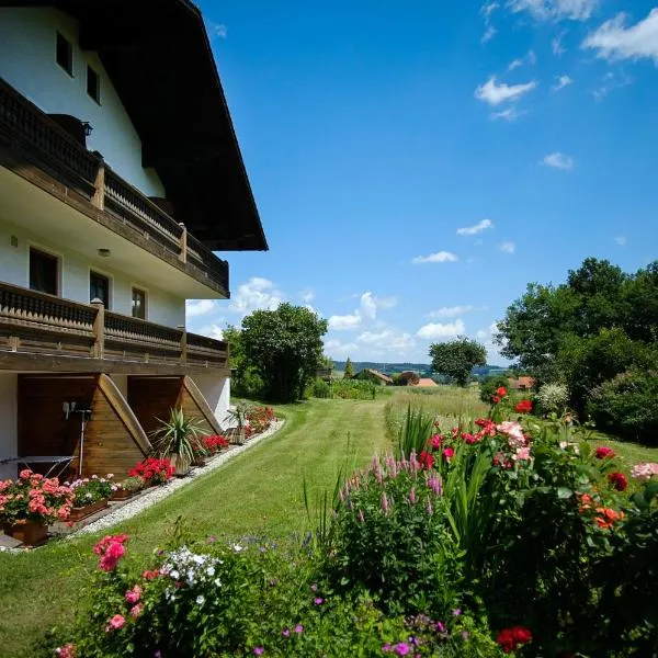 Gaestehaus Hofer, hotel v destinaci Bad Birnbach