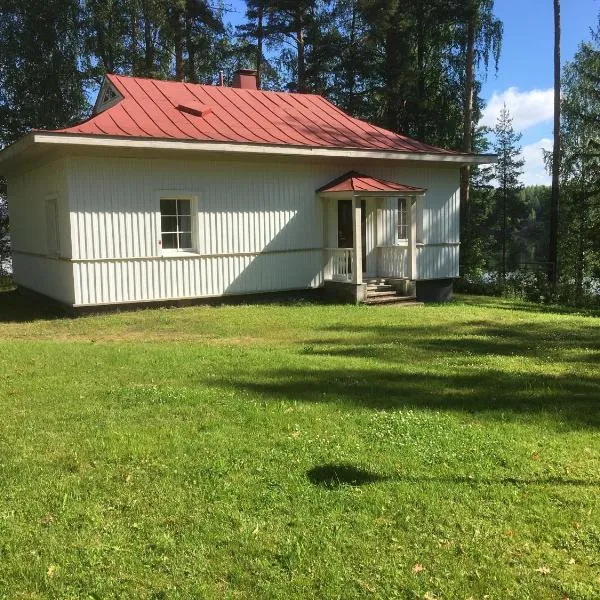 Wallinkoski accommodation - Rooms and Tentsile tent options next to River Vuoksi, hotel in Imatra