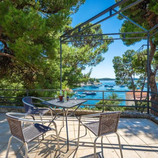 Sunny Days ''Sara'' - ZF Hvar, hotell sihtkohas Hvar