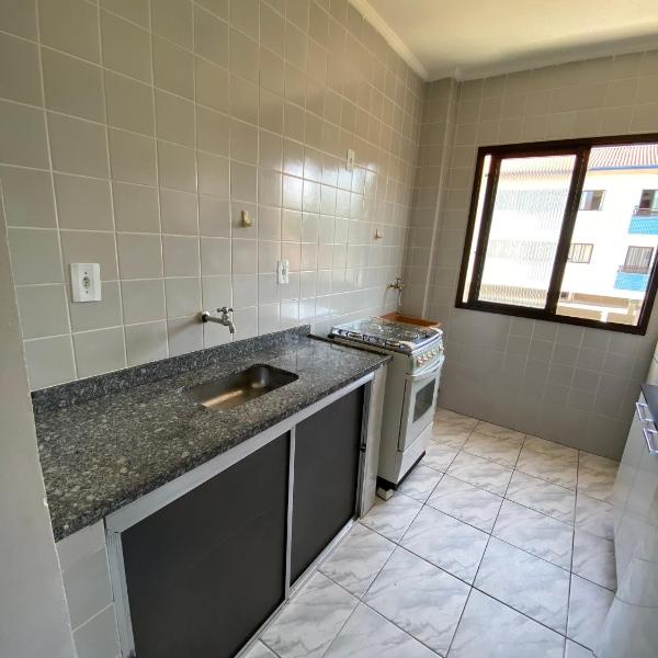 Apartamento Ubatuba, Itaguá, bem localizado, duas vagas de garagem - Foto 3